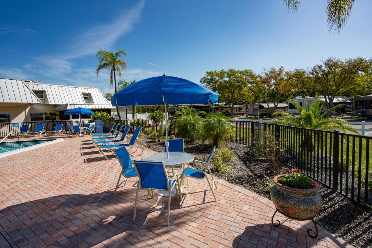 Sun Retreats Dunedin Exterior photo